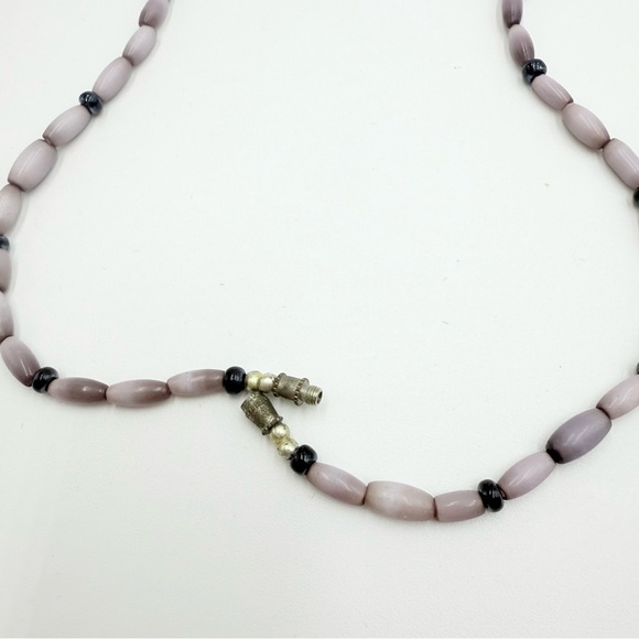 Vintage 80s Cat’s Eye Beads Cowrie Shell Necklace - Picture 9 of 10